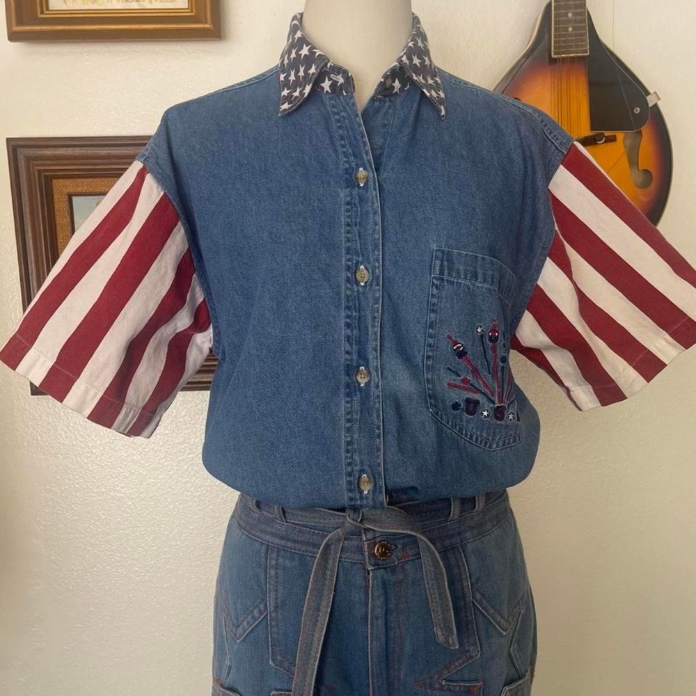 Vintage 2000 patriotic embroidered USA denim top